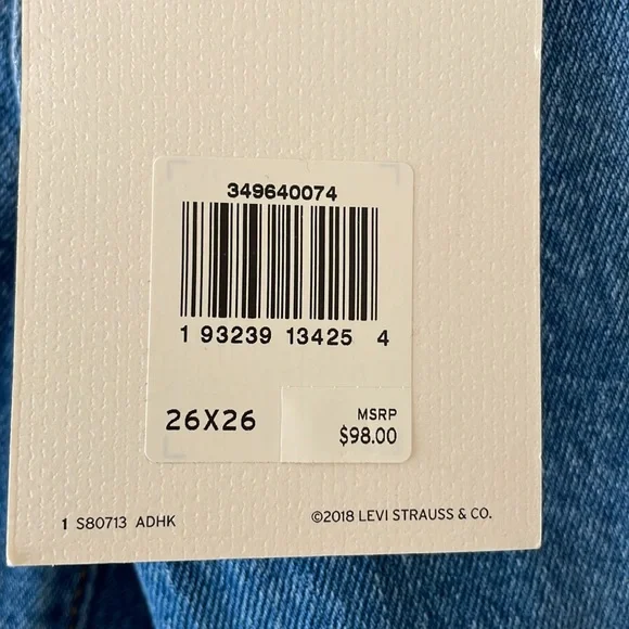 NWT Levi's Wedgie Straight Jeans - Size 26 - Picture 4 of 11